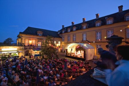 Schloss-Festspiel